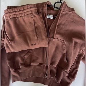 Aritzia - Boyfriend fit cozy fleece set (s top/xs bottoms)